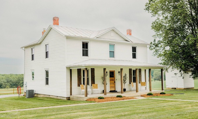 Unionville Otro | The Farmhouse At Oak Creek Farm