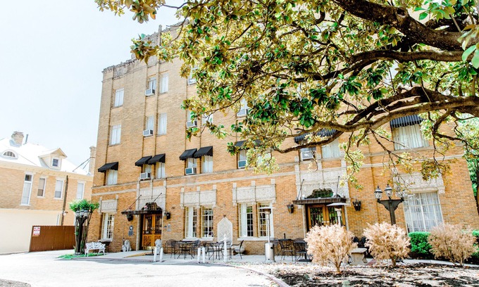 New Braunfels Hotel | The Faust Hotel