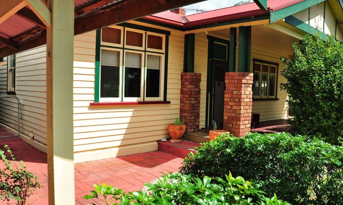 St Helens Casa | The Federation Cottage