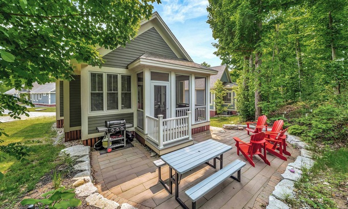 Cherry Valley Casa | The Fern - 18 Hollow