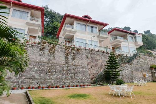 Kumarhatti Complejo | The Fern Surya Resort Kasauli Hills, Dharampur