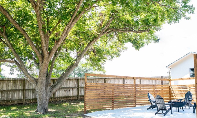 Brenham Casa | The Fig Tree ⭐⭐⭐⭐⭐ 3bd 2 Bth w/ King Bed 20 mins from Round Top