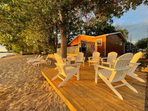 North Bay Complejo | The Finch Beach Resort