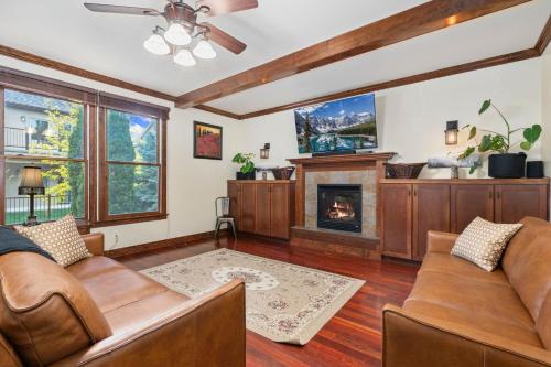 Greeley Casa | The Fireside Retreat - 6 BD, Sauna, Home Theater