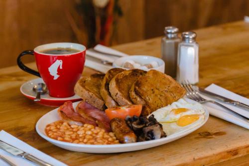 Fitzrovia Hotel | The Fitzrovia Belle Hotel