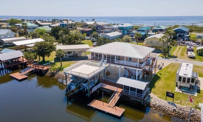Keaton Beach Casa | The Flamingo House at Keaton Beach