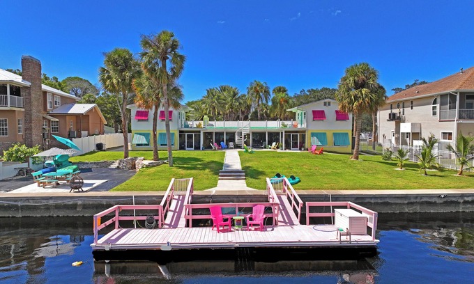 New Port Richey Casa | The Flamingo on the Cotee River