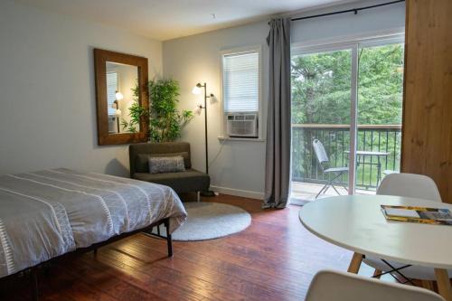 Harrison Hot Springs Apartamento | The Flats at Cedar Springs with Full Kitchen and Steps to Lake