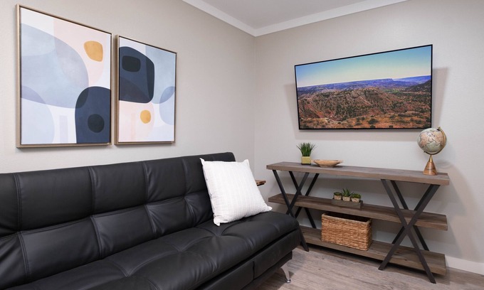 Canyon Apartamento | The Flats Modern Apt 7, 3 blocks from WTAMU