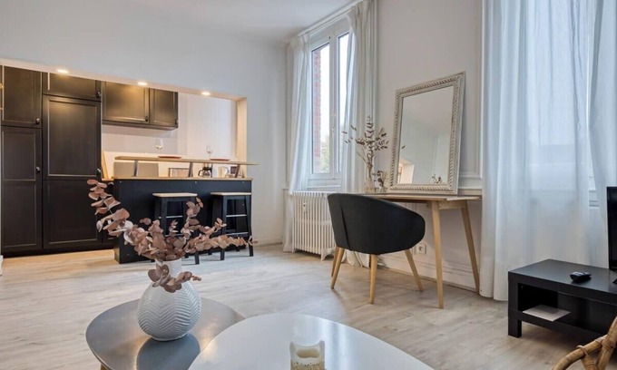 Coteaux Ouest Apartamento | The Flaubert: accommodation with parking in the heart of the city center