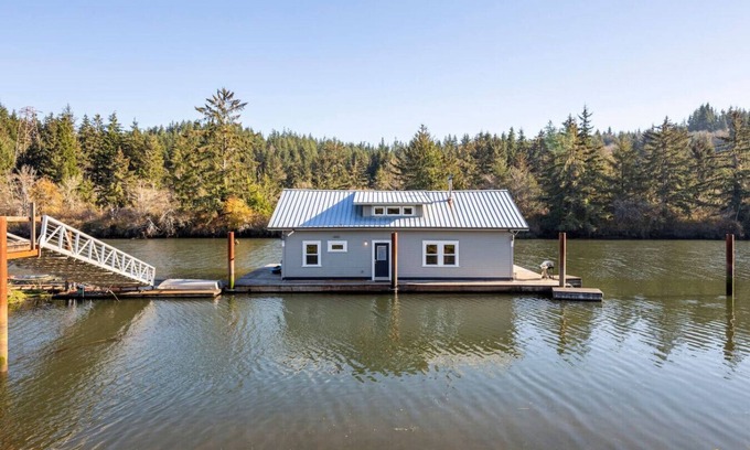 Astoria Alquiler De Eote | The Float House at Jack Creek