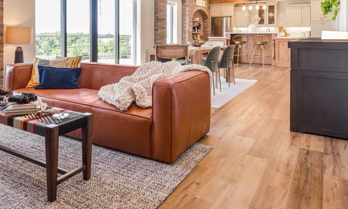 Plymouth Condominio | The Flyest Place to Stay in the APK