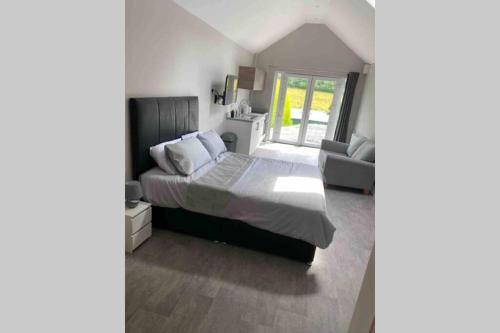 Ballycastle Apartamento | The Forest Chalet - Stunning Studio Apartment