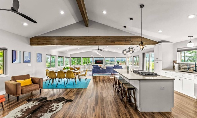 Westminster Casa | The Foundry House | Eclectic 5BR Family Retreat