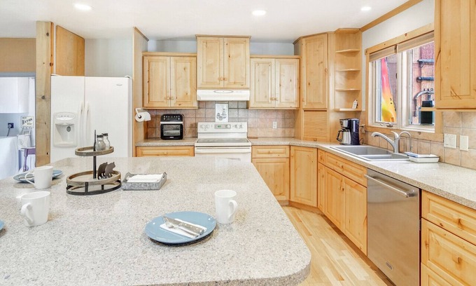 Morrison Casa | The Four Pines Whole Unit