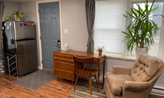 Ames Casa | The Fox Den