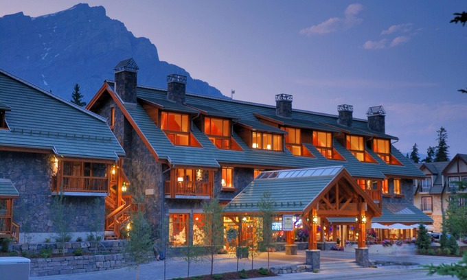 Banff Hotel | The Fox Hotel and Suites