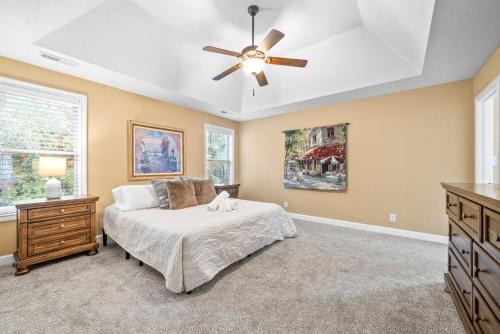 Clarksville Casa | The Fox House (615 Fox Path) Spacious 3-Bedroom Home in Clarksville, TN