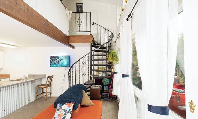 Moscow Casa | The Foxhole Townhouse; a cozy home on campus! Local coupons included!