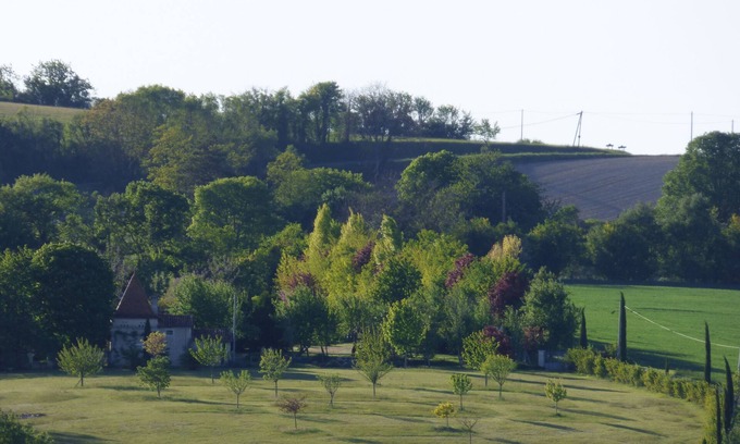 Nanteuil-de-Bourzac Casa | La casa de huéspedes de Juillard