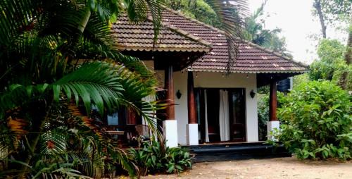 Mararikulam Casa | The Frangipani Marari Beach