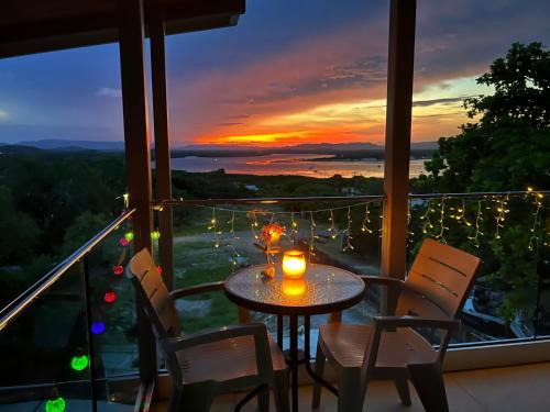 Cooktown Cama Y Desayuno | The Frangipani Suite - One bedroom apartment in Cooktown