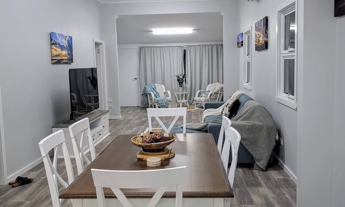 Parramatta Park Apartamento | The Fraser - The Perfect Escape. Inner City Queenslander 2nd Floor.