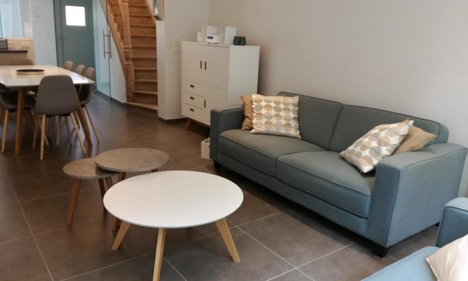 Ypres Casa | The Front Door N12
