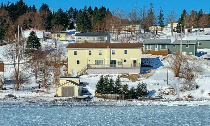 Norman's Cove-Long Cove Casa | The Full House @ The Homestead Oceanfront Suites