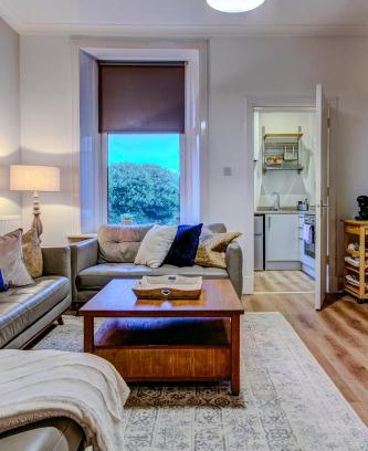 Troon Apartamento | The Fullarton - Coorie Doon Stays