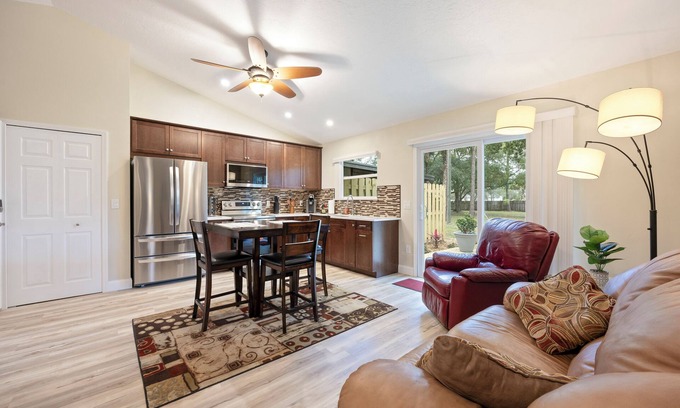 Palm Bay Apartamento | The Funky Monkey Hangout