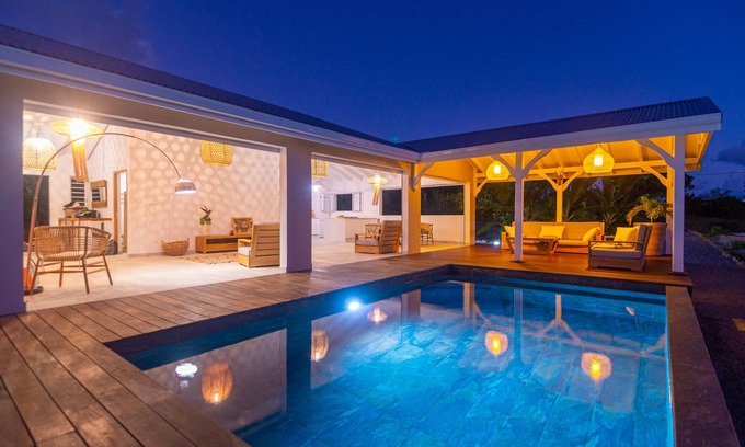 Grand-Bourg Casa | THE GREY HOUSES