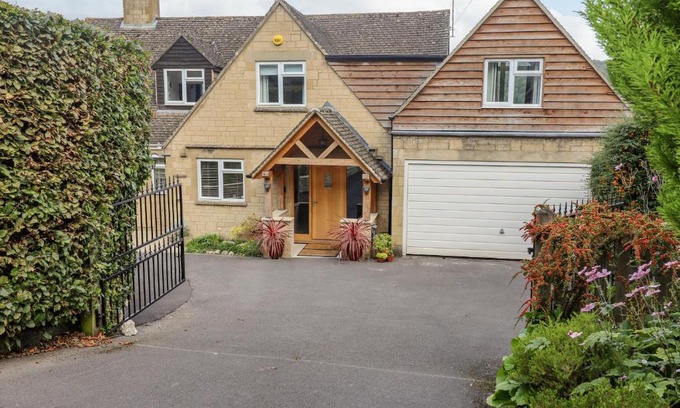 Stroud Casa | The Gables