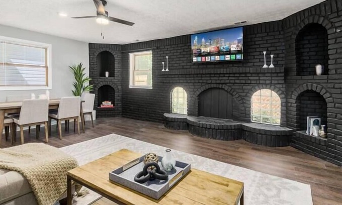 Royal Manor Casa | The Gahanna Cabana - Hot Tub! - Large 5 BR Home!