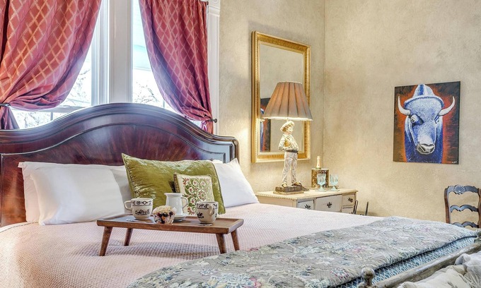 Stephenville Casa | The Gallery House: Boutique Stay Right by Tarleton