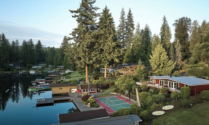 Lake Roesiger Casa | “The Gallery” Luxury Mid Century Modern Lakehouse