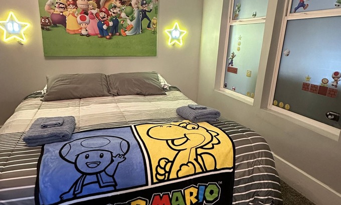 Springfield Casa | THE GAMER’S OASIS! Bring friends and family together for retro/modern gaming!