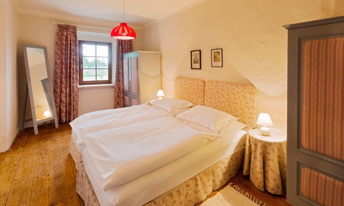 Wolfpassing Apartamento | The gardener's house on the golf course