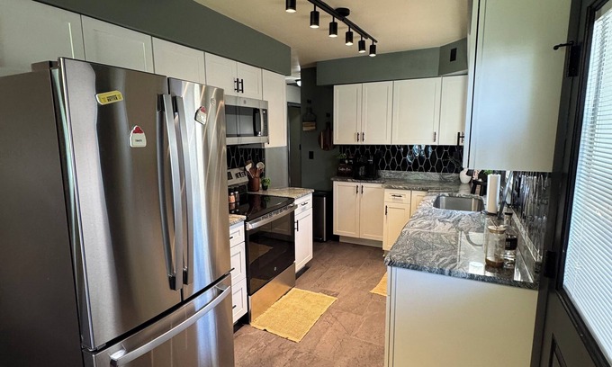 Williamsport Casa | The Garden House - Renovated 2BR - Walk to LLWS