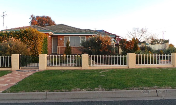 South Tamworth Casa | The Garden House - Wi-Fi y FOXTEL GRATUITOS, ACCESIBLES