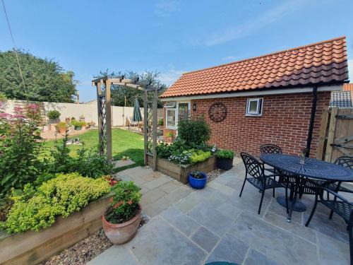 Leiston Cama Y Desayuno | The Garden Room