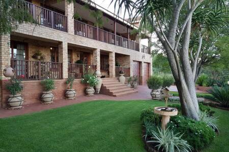 Buffelspoort Casa | The Garden Room
