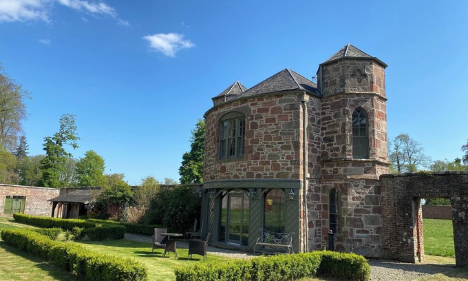 Laurencekirk Cabaña | The Garden Rooms - romantic turreted cottage, Aberdeenshire