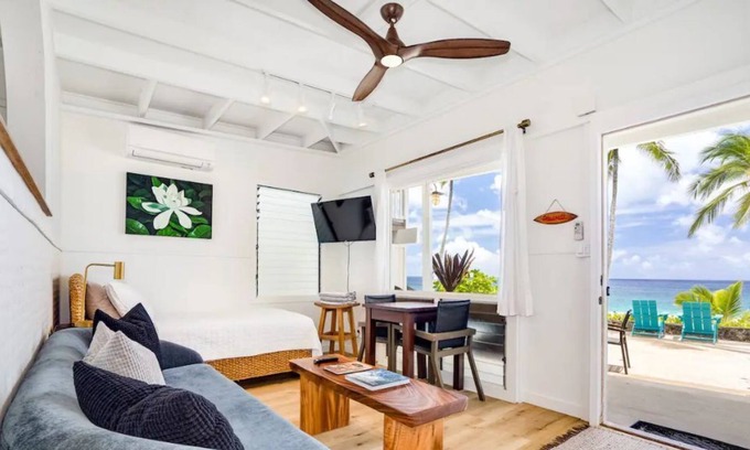 Pupukea Casa | The Gardenia at Ke Iki Beach Bungalows. Iconic Oceanfront stay.