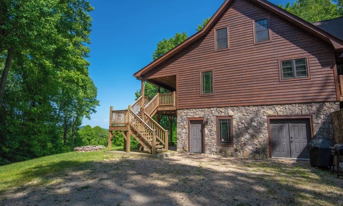 Creston Cabina | 35 acres de privacidad - Espacio para explorar - Perfecto para familias numerosas