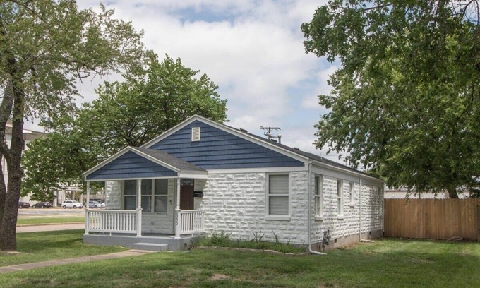Springfield Casa | The Gathering Space - Updated - Great Location!