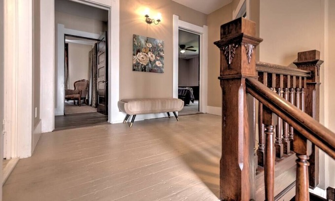Terre Haute Casa | The Gatsby House : Themed Home!