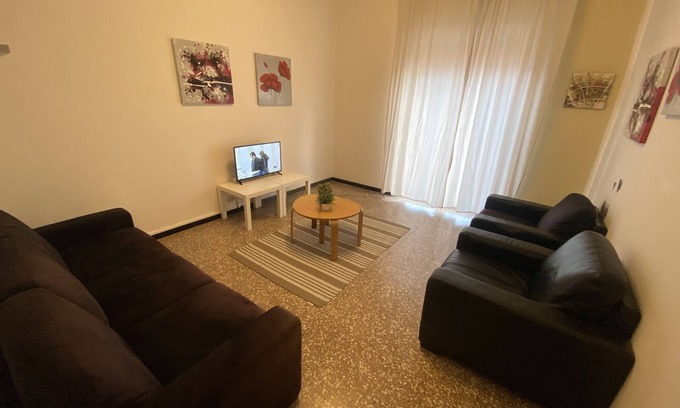 Colonno Casa | La casa de las gemas con el área de estacionamiento