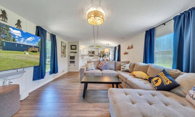 Scottsburg Casa | The Getaway at Kerr Lake - Bring your boat!