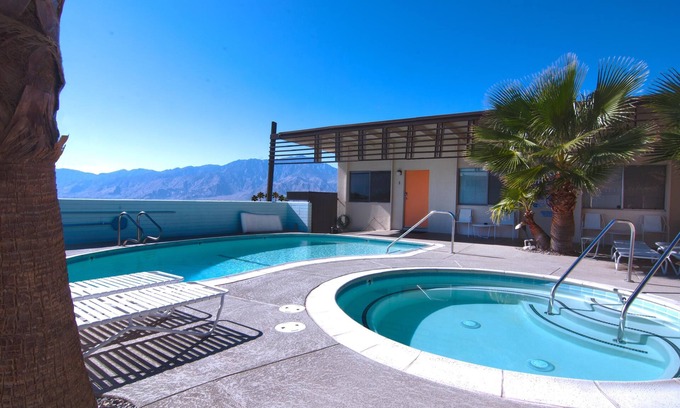 Desert Hot Springs Apartamento | The Getaway # 3: Studio, Pool, Kids welcome